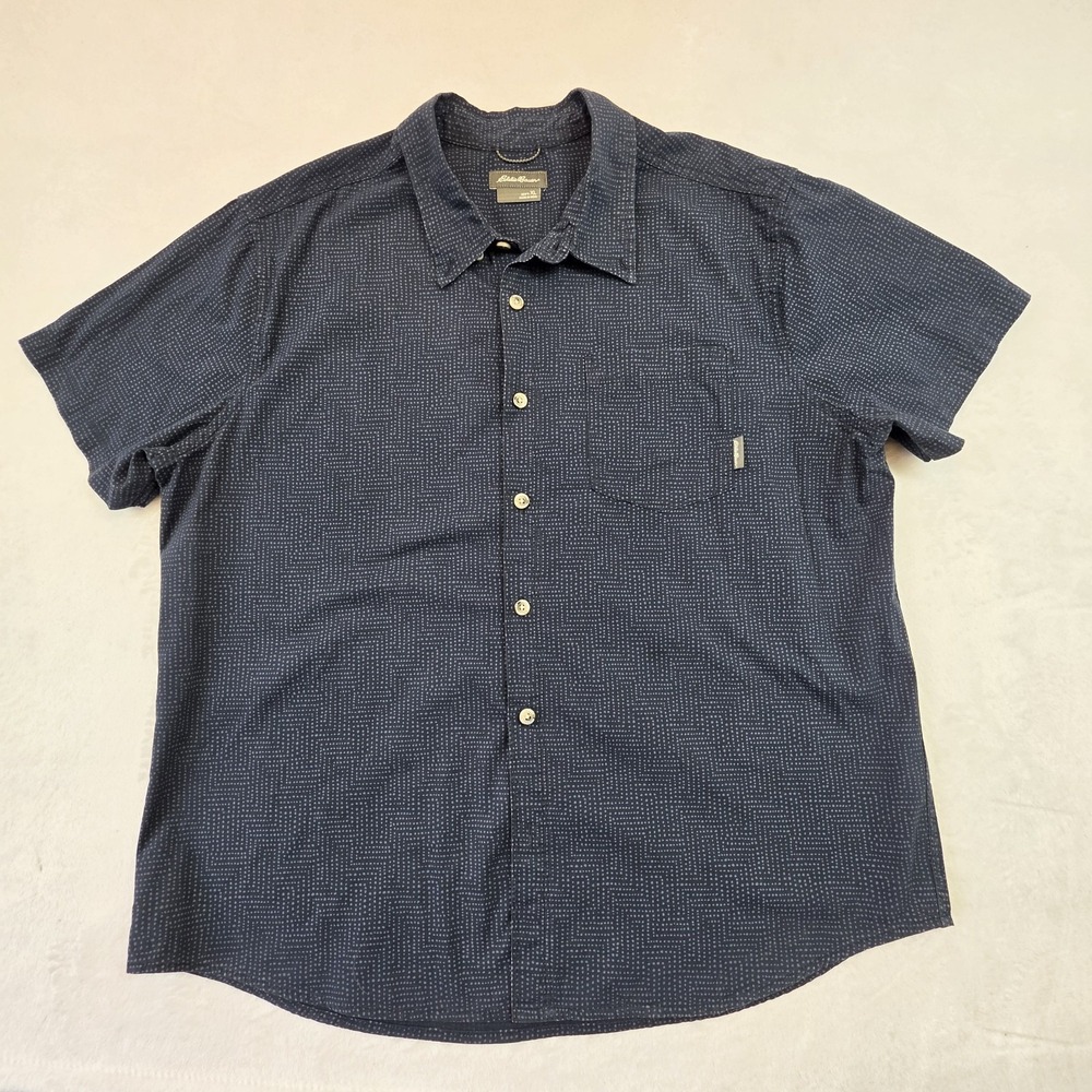 Eddie Bauer Mens XL Blue Pattern Button Up Shirt Short Sleeve Casual Cotton